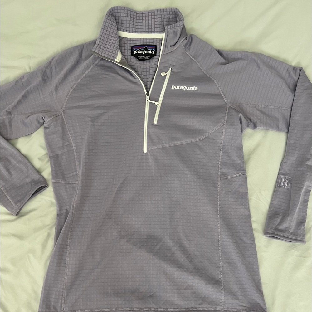 Patagonia Women’s R1 pullover Lavender
